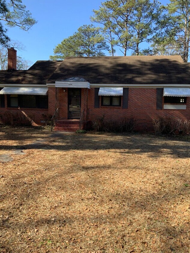 Foto principal - 200 Sunset Dr., Greenville