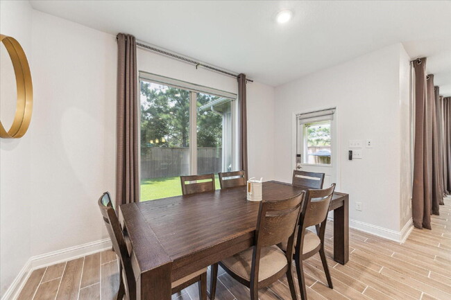 Foto del edificio - Beautiful Corner Lot Home with No Back Neighbors & Low-Maintenance Living