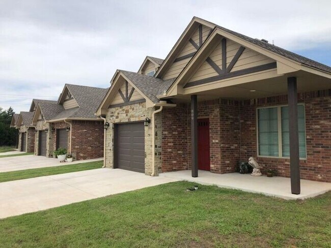 Building Photo - Brand New Senior Living Community!!
