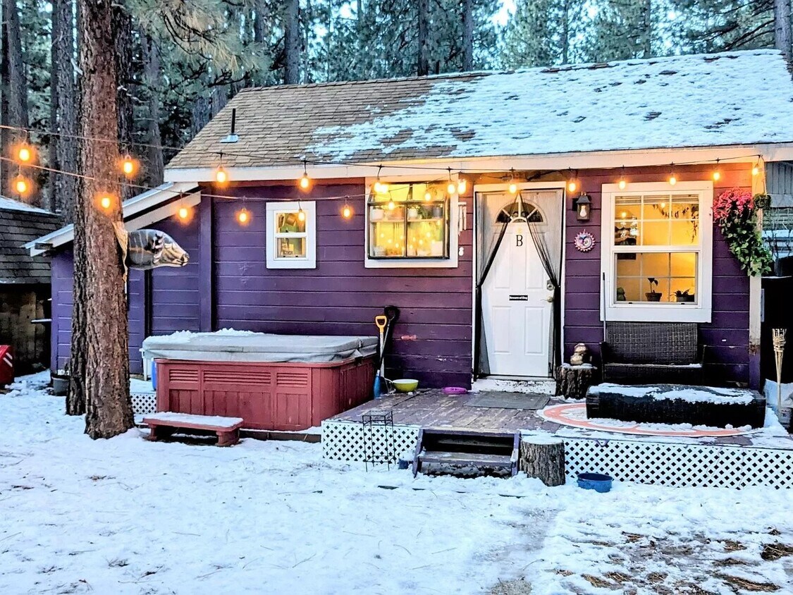 Primary Photo - 1084 Charles Ave, South Lake Tahoe