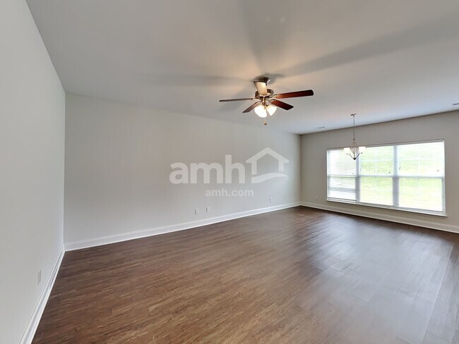 Foto del edificio - 5058 Mountain Springs Rd