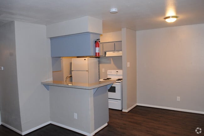 Weslow Manor Apartments