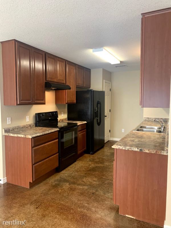 Foto del edificio - 3 br, 2 bath Townhome - 5209 Graceland Dr ...