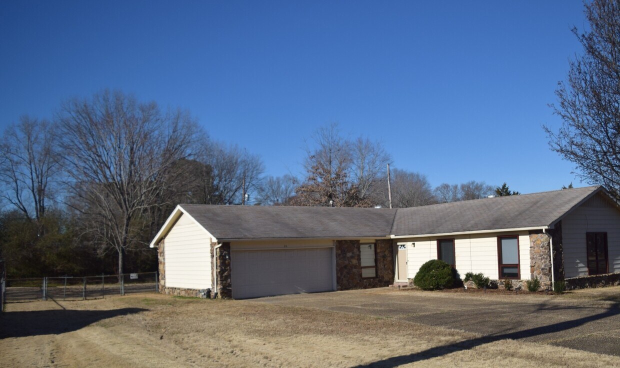 Primary Photo - Indianhead Lake Estates home for lease!