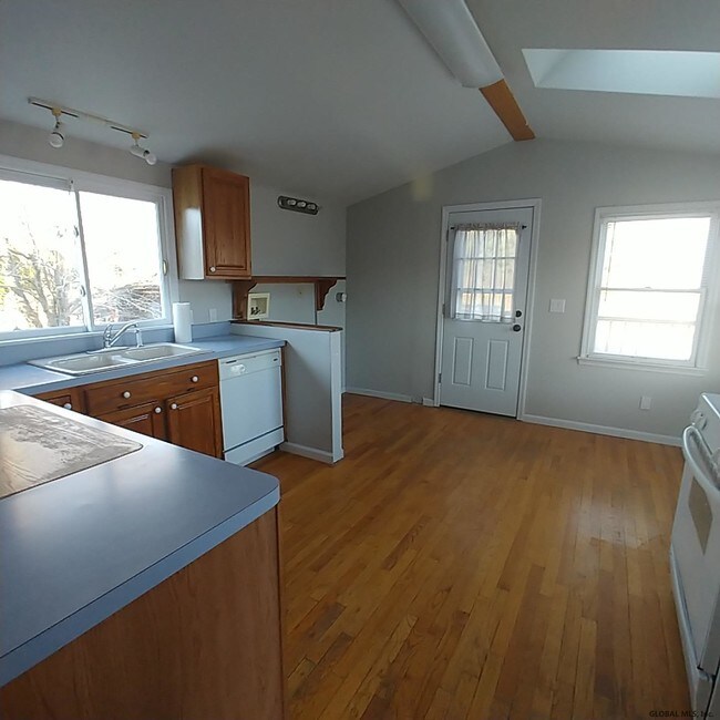 39 Main St, Ballston Lake, NY 12019 Apartment for Rent in Ballston