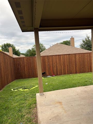 Foto del edificio - 221 Spring Hollow Dr
