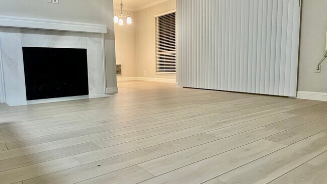 Building Photo - 8985 Alcosta Blvd