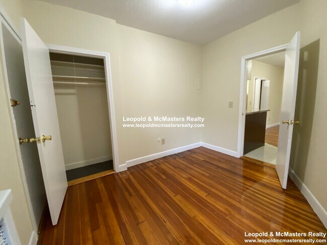 Foto del edificio - 1132 Commonwealth Ave