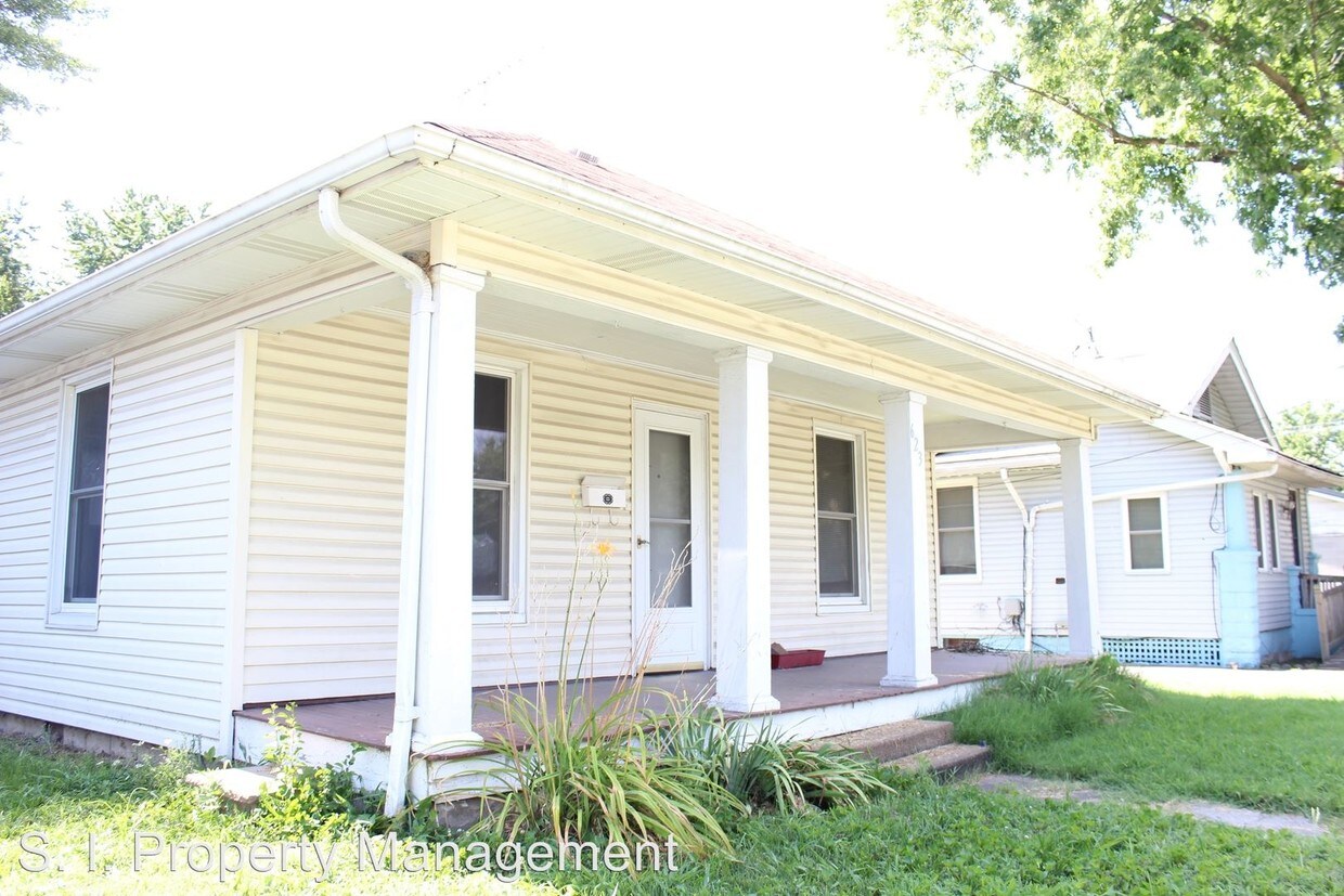 Foto principal - 3 br, 2 bath House - 623 N. 14th St