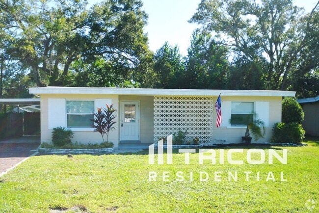 Building Photo - 5151 Flamingo Dr N