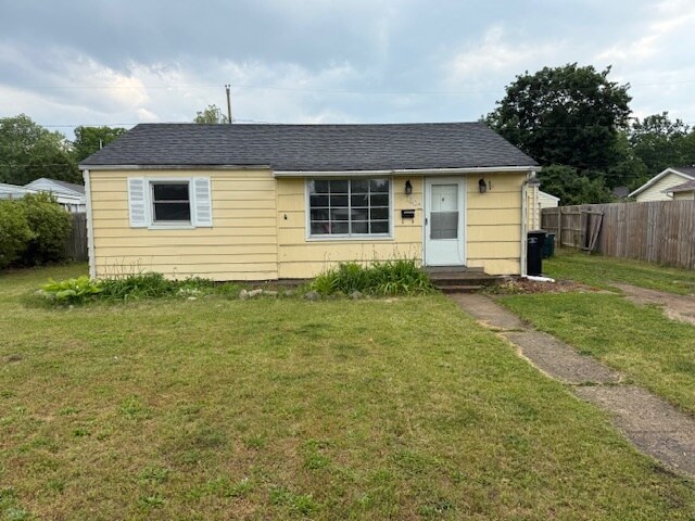 Foto principal - 1302 Eastbrook Dr