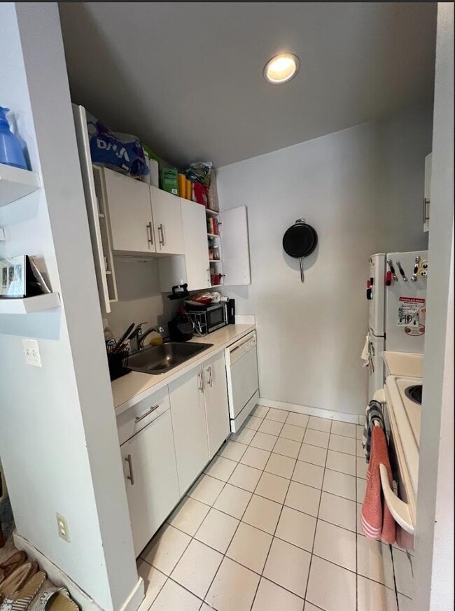 Building Photo - 1 bedroom in Boston MA 02115