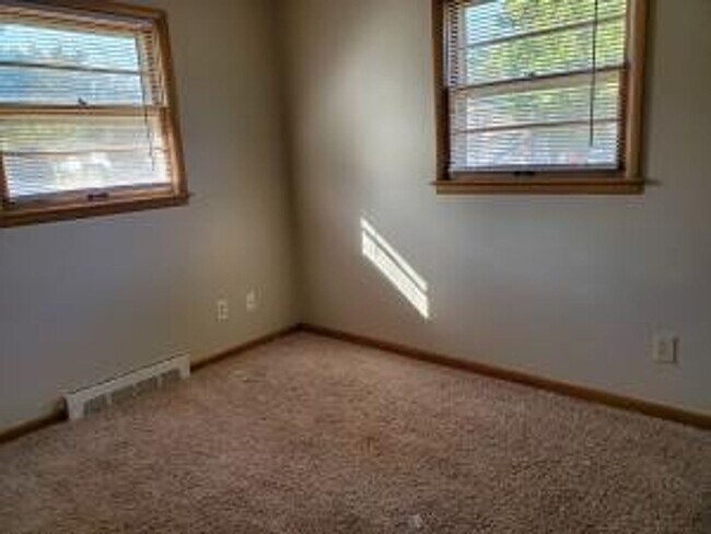 Foto del edificio - 3 Bedroom / 2 Bath House