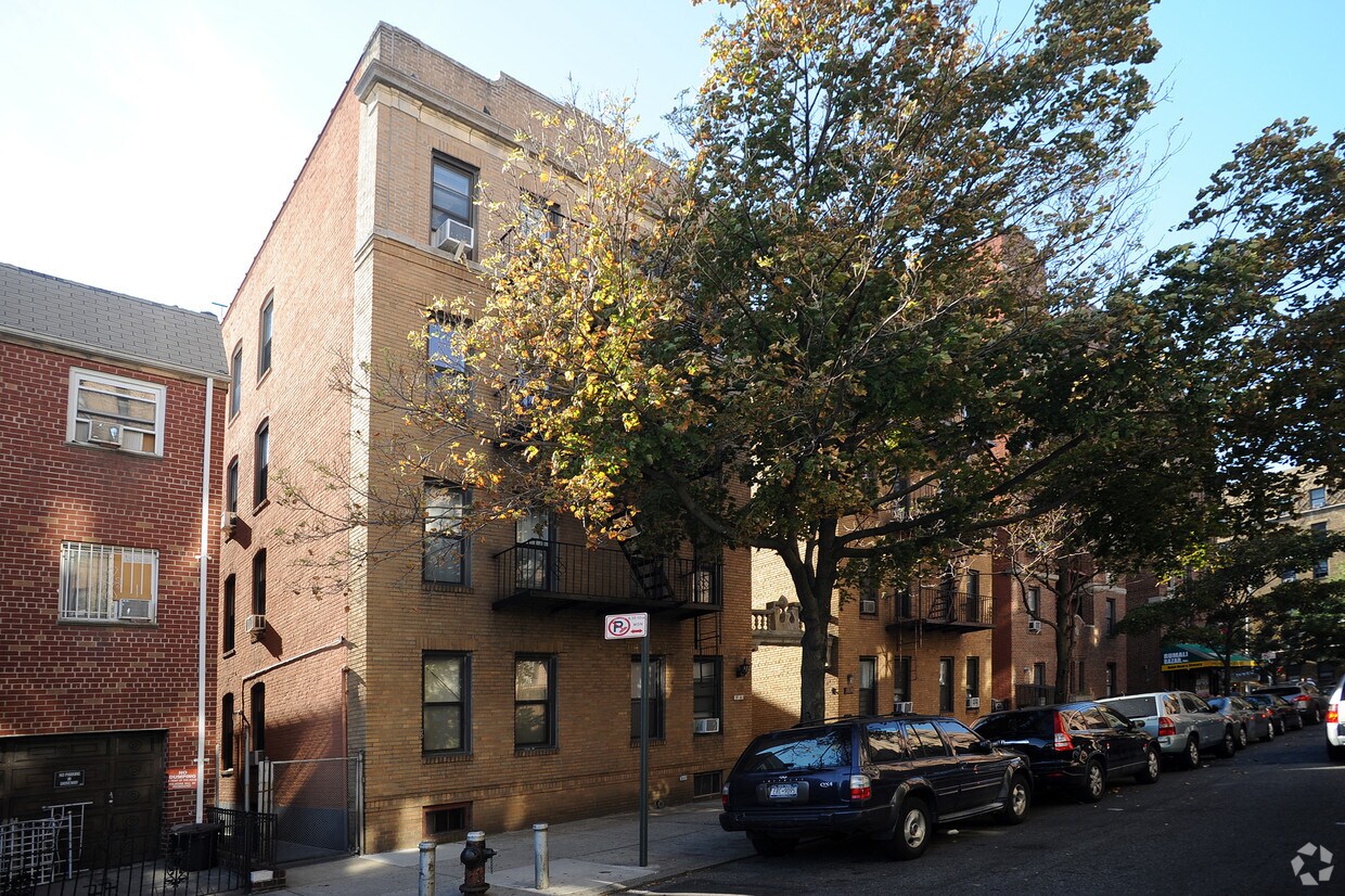 Building Photo - 3718 72nd St