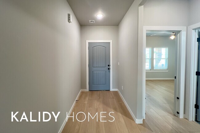 Photo - 12508 SW 12th St House