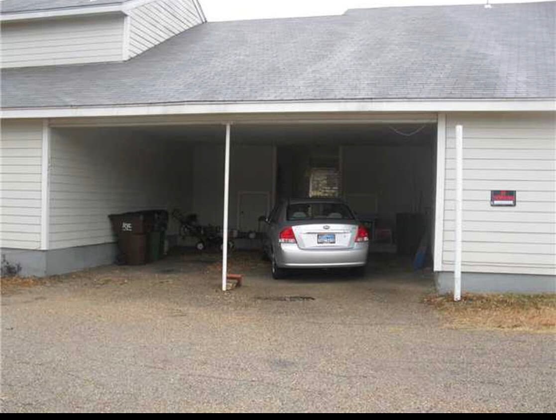 Building Photo - 1709 Horseshoe Cir