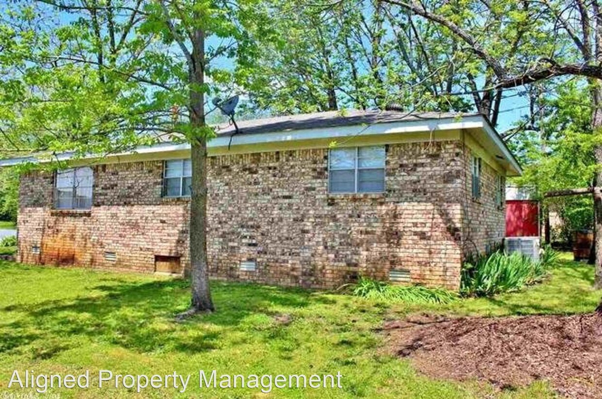 Primary Photo - 3 br, 1 bath House - 481 Poplar Street