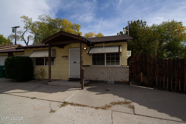 Building Photo - 1325 Carlin St