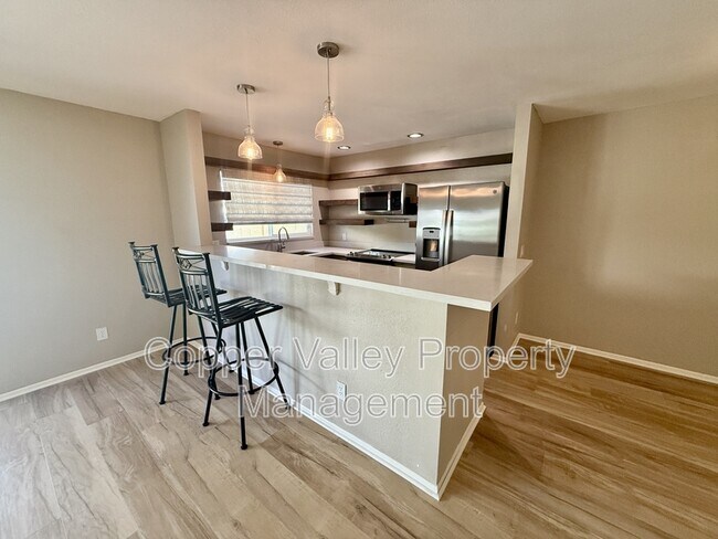 Foto del edificio - 7006 E Jensen St