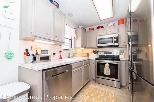 Building Photo - 3 br, 2 bath House - 5738 96th Street