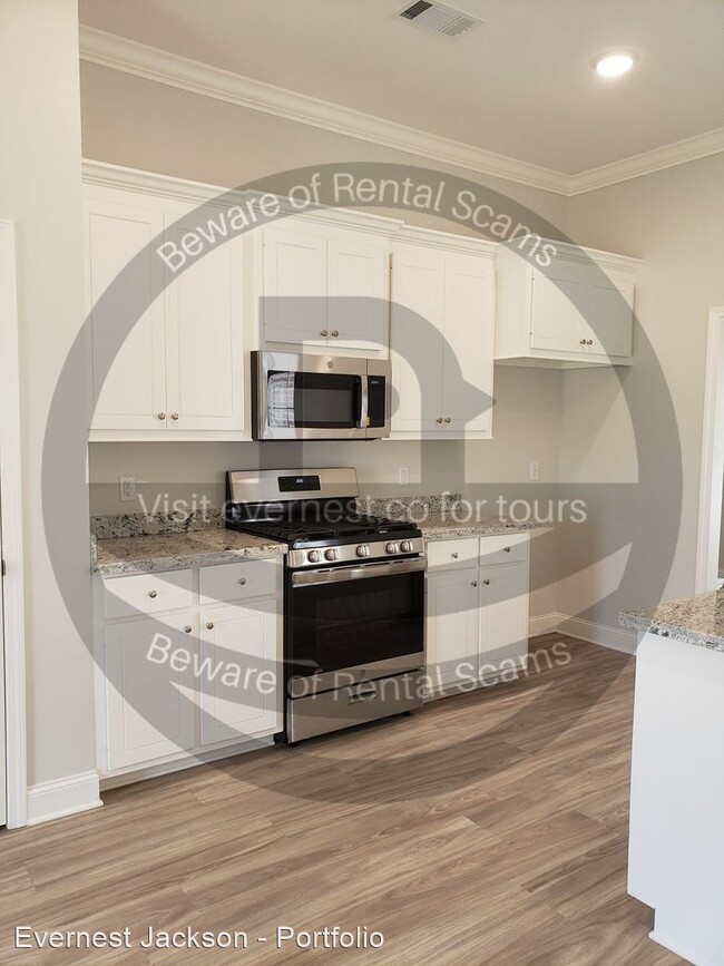 Building Photo - 3 br, 2 bath House - 602 Silver Cove
