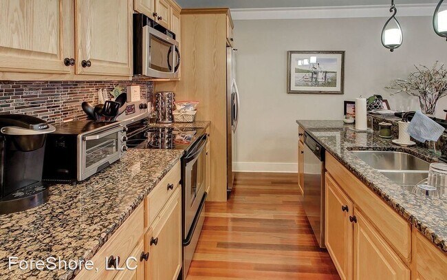 Foto del edificio - 2 br, 2 bath House - 624 Calhoun Street 1025