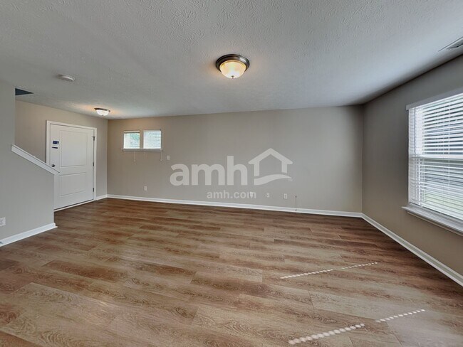 Building Photo - 1183 Fiesta Dr