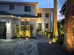 Building Photo - 1063 Sunflower Cir