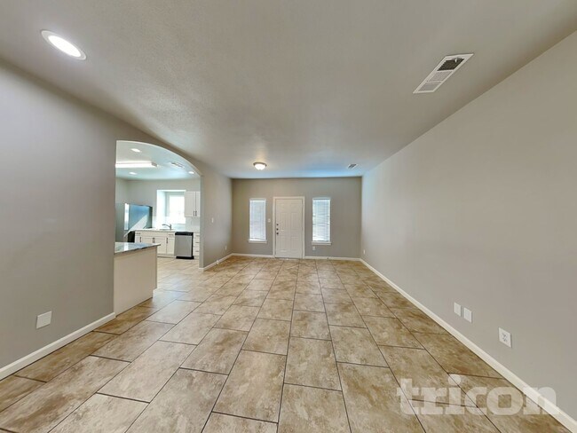 Foto del edificio - 624 Nora Ln