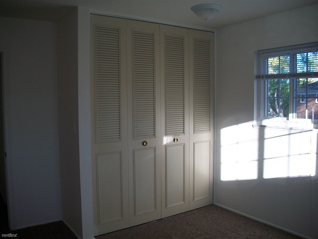 Foto del edificio - 2 br, 1 bath Apartment - Orchard Manor