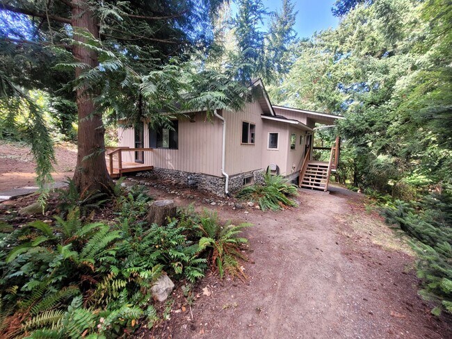 Foto del edificio - Cabin Style Home, 2 Bedroom - Bellingham, ...
