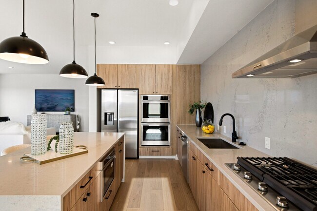 Foto del edificio - 4882 S Newport St