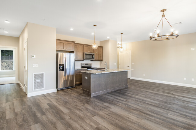 Foto del edificio - 500 Edgewater Cir