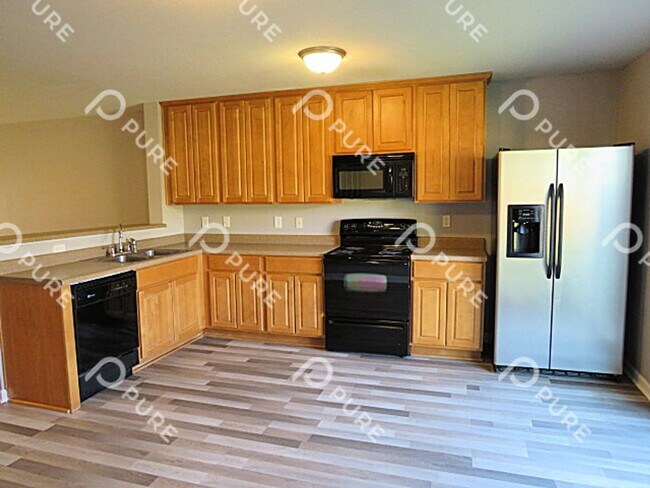 Foto del edificio - 221 Whitestone Dr NE