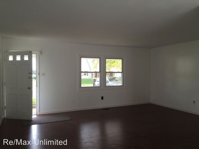 Building Photo - 3 br, 2 bath House - 86 Evergreen Drive