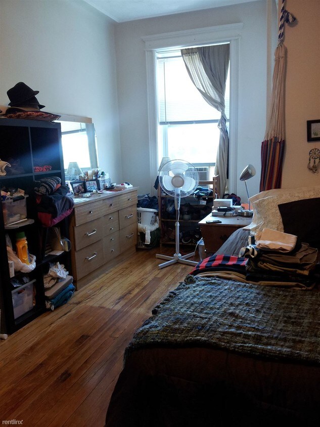 Primary Photo - 2216 43rd St
