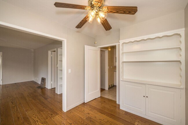 Foto del edificio - 2101-2103, 2121-2123 Williams St.