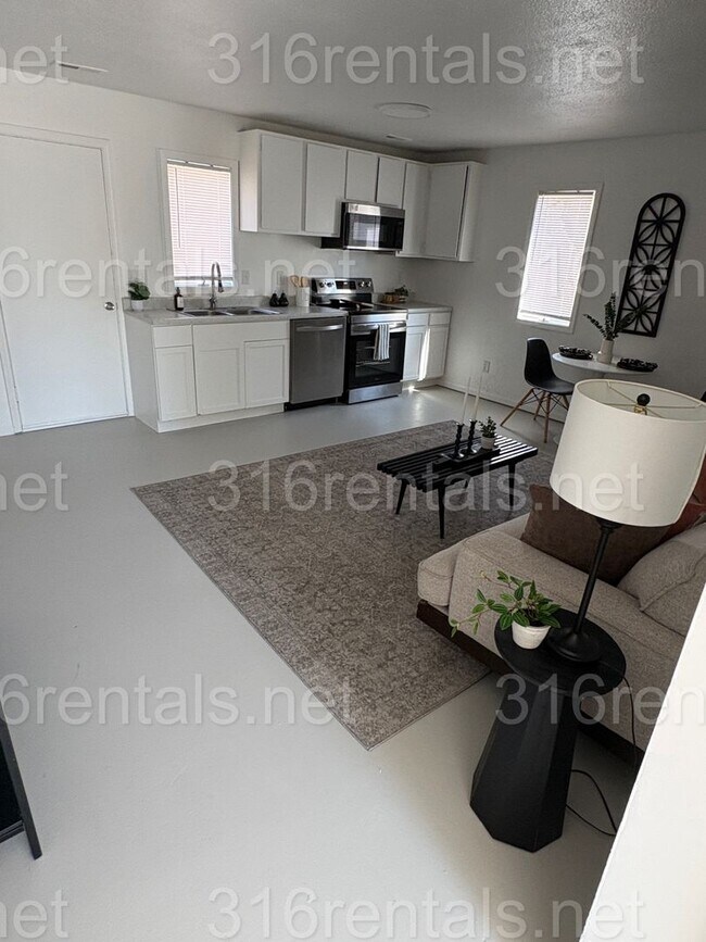 Building Photo - 6446 Mabel St