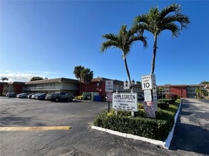 Building Photo - 609 S State Rd 7