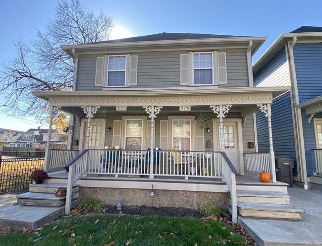 Photo - 949 Prospect St Apartments