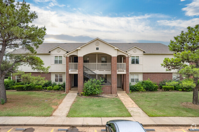 Building Photo - The Links at Oklahoma City