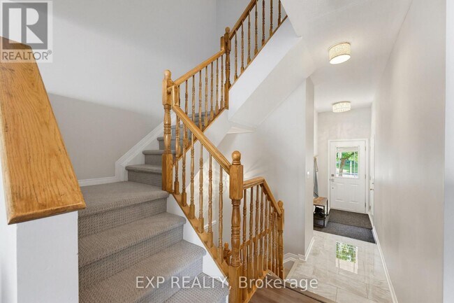 Photo du bâtiment - 2215 Silverado Crescent