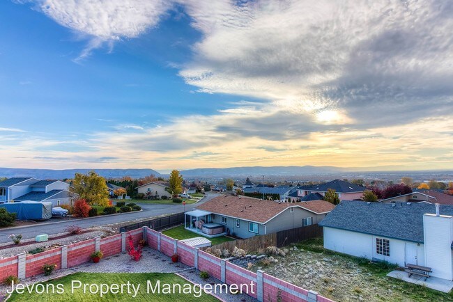 Foto del edificio - 5 br, 3 bath House - 704 N 54th St