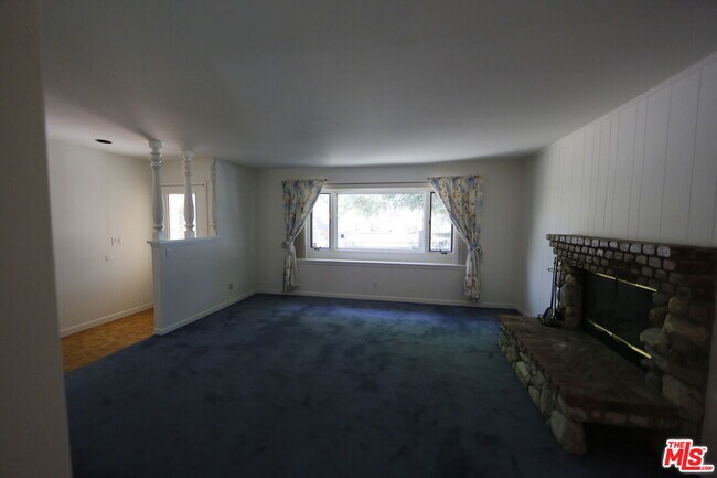 Foto del edificio - 7309 Asman Ave