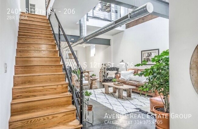 Foto del edificio - Just Listed! - 2401 S 12th St #206