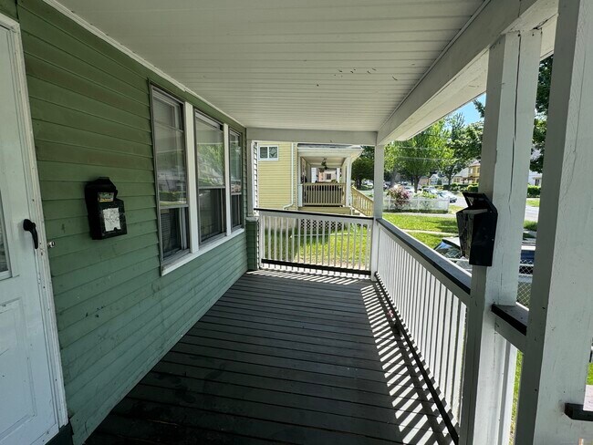 Foto del edificio - 50 Sharon St