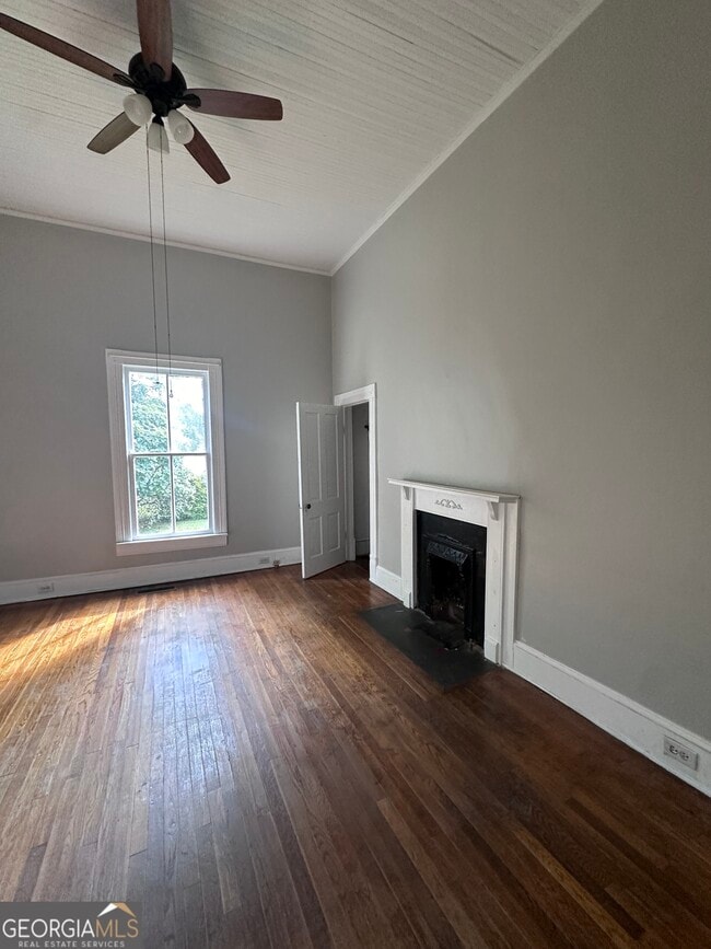 Building Photo - 221 Alcovy St