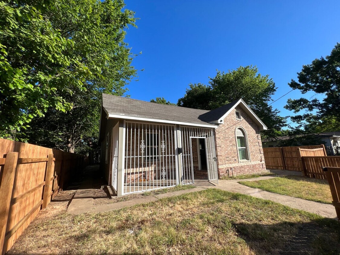 2219 Jordan St, Dallas, TX 75215 House Rental in Dallas, TX