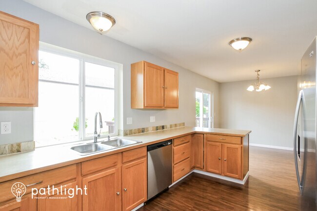 Foto del edificio - 4981 Bowwood Cir NE