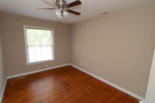 Foto del edificio - 2319 Glengariff Dr